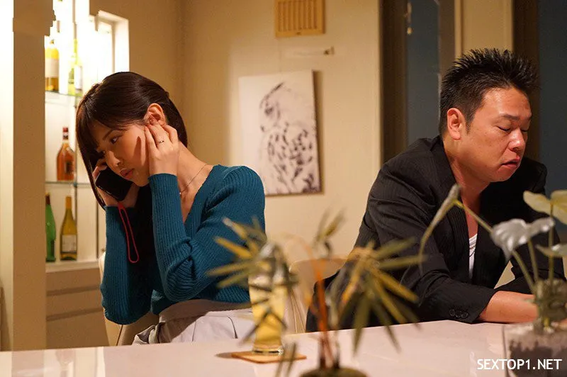 Anh xã yếu, người vợ tìm đến người yêu củ